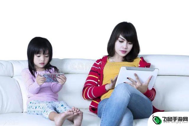 如何让孩子看电视用手机 如何培养孩子看手机的好习惯