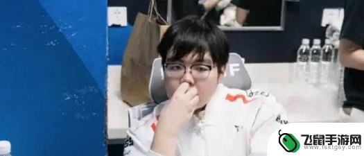 LPL饭堂解说梗遭T1官方问责，辱Faker？科目四事件引发热议